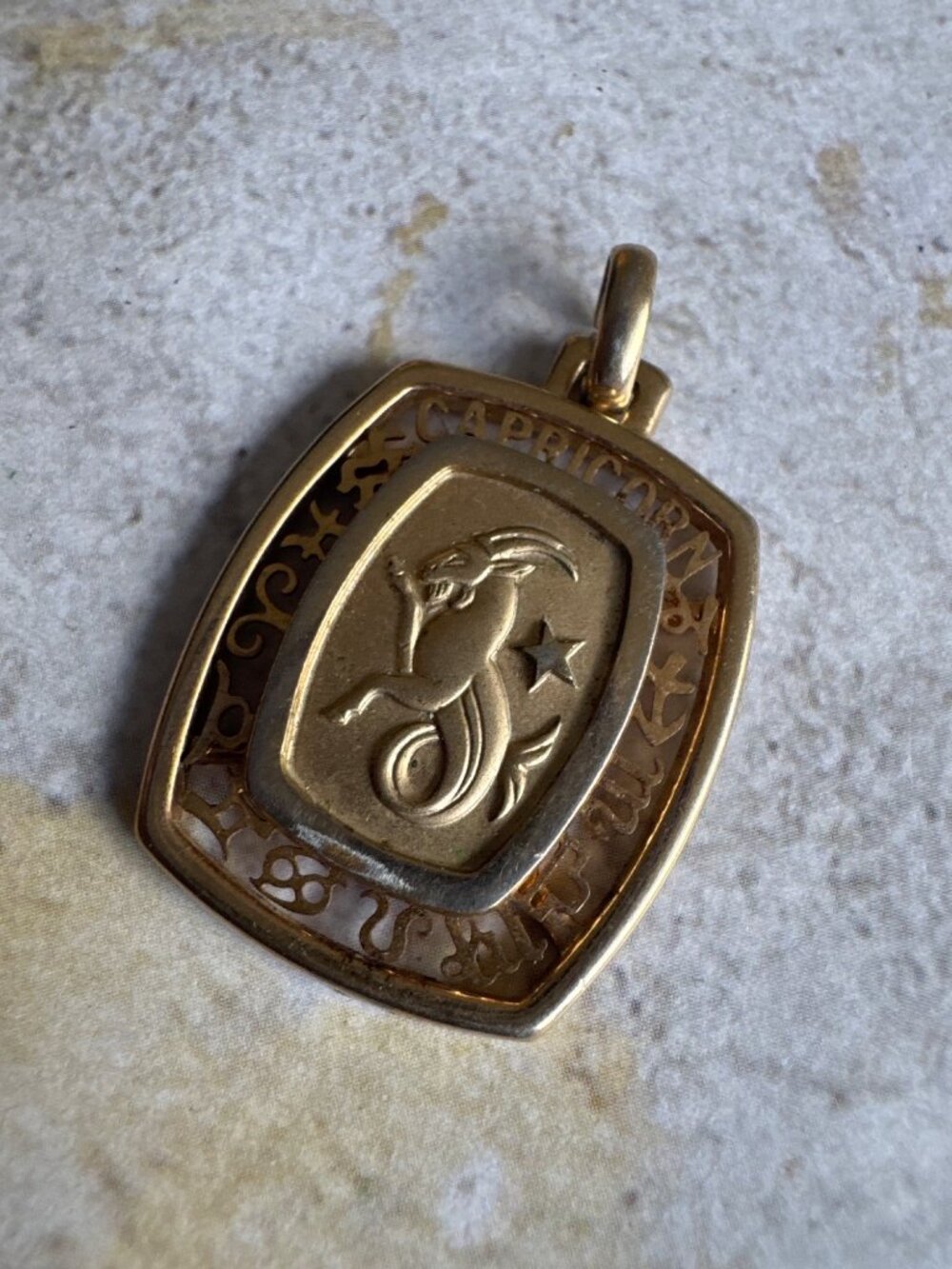 Vintage Capricorn Zodiac Pendant Necklace With Gold-Tone Chain Goat Design 24” - Picture 6 of 11